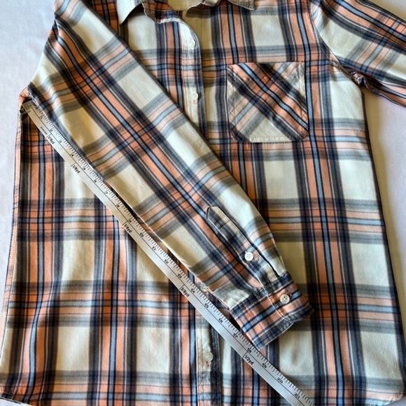 I love H81 size M plaid long sleeve button down shirt - Picture 7 of 9